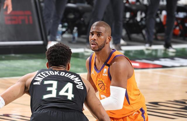 九游电竞专区-遗憾失利！36岁保罗已尽力 未来他还能回到这里吗？